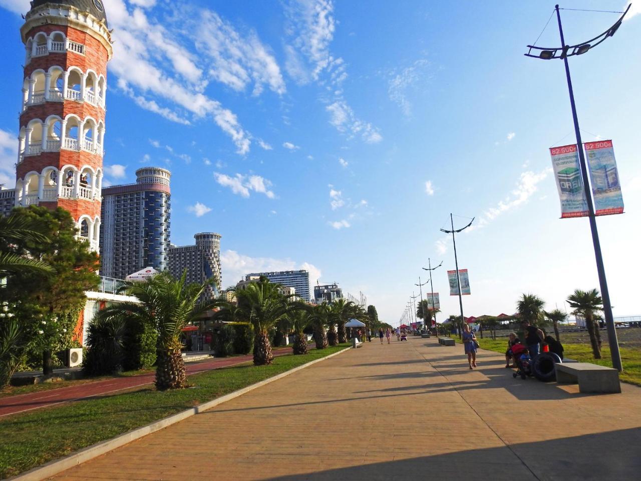 Real Palace Apartment Batumi Luaran gambar