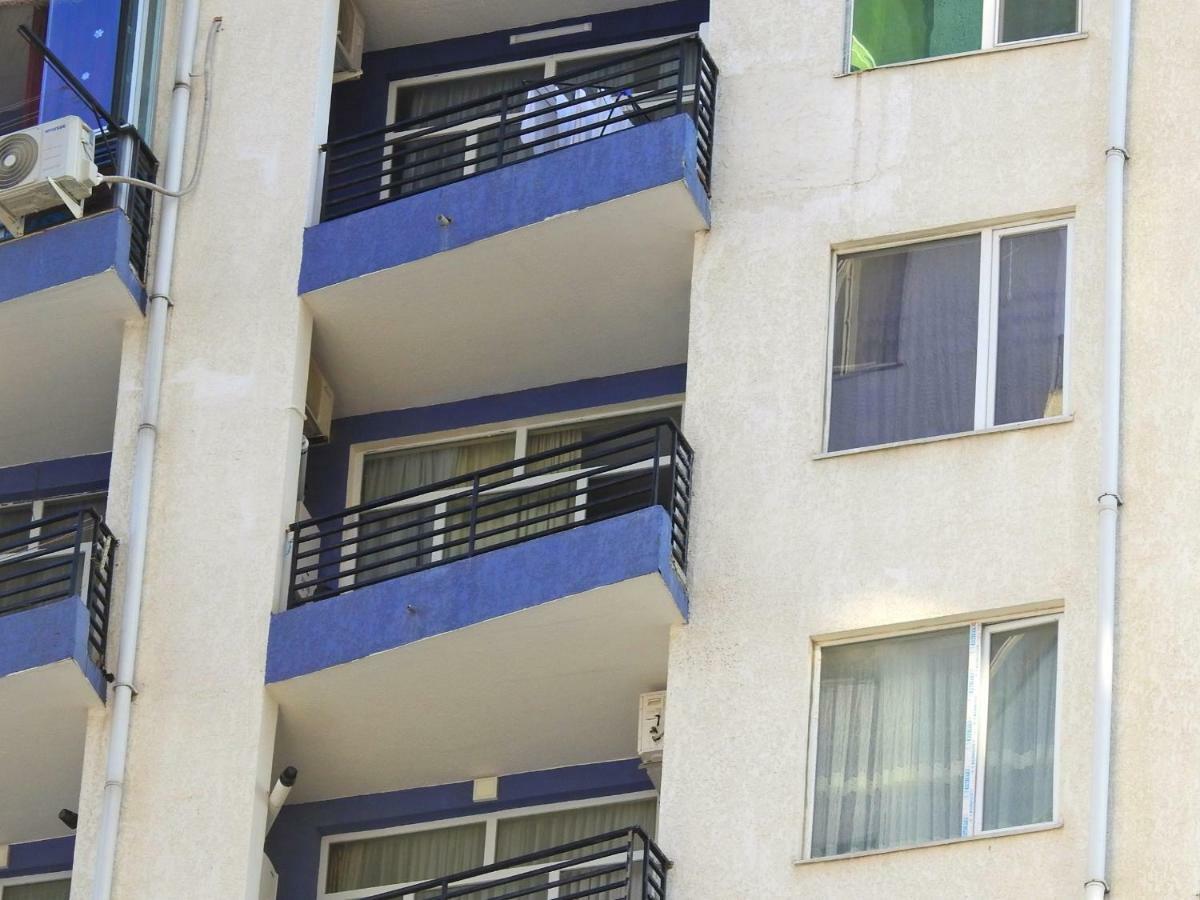 Real Palace Apartment Batumi Luaran gambar