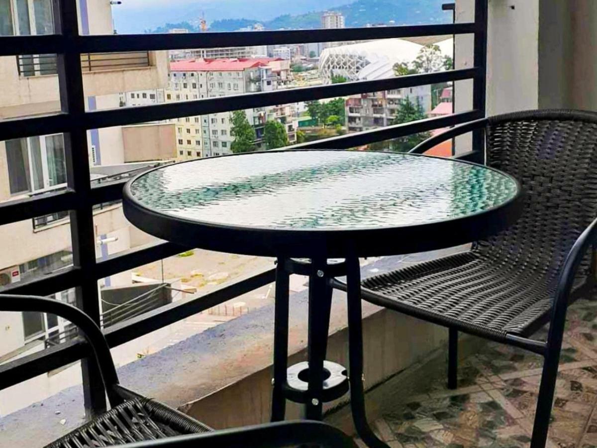 Real Palace Apartment Batumi Luaran gambar